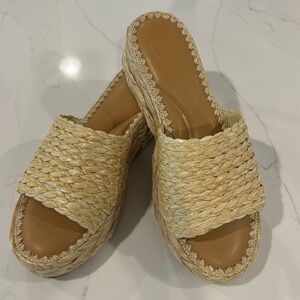 Dolce Vita raffia wedges brand new. Size 10